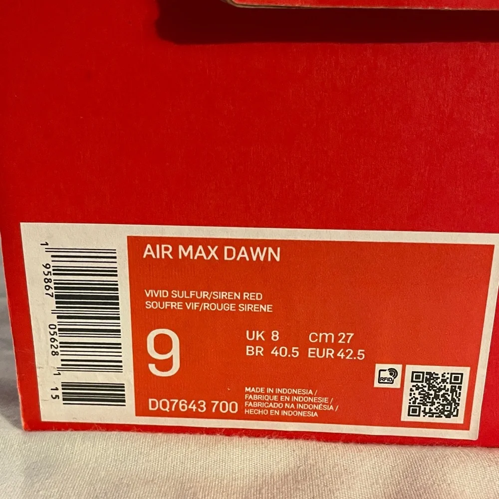 Nike Air Max Dawn in Vivid Sulfer Siren Red Size 9 - Picture 4 of 7